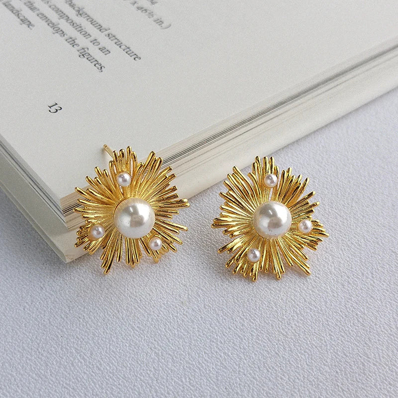 Stella Shell Pearl Stud Earrings