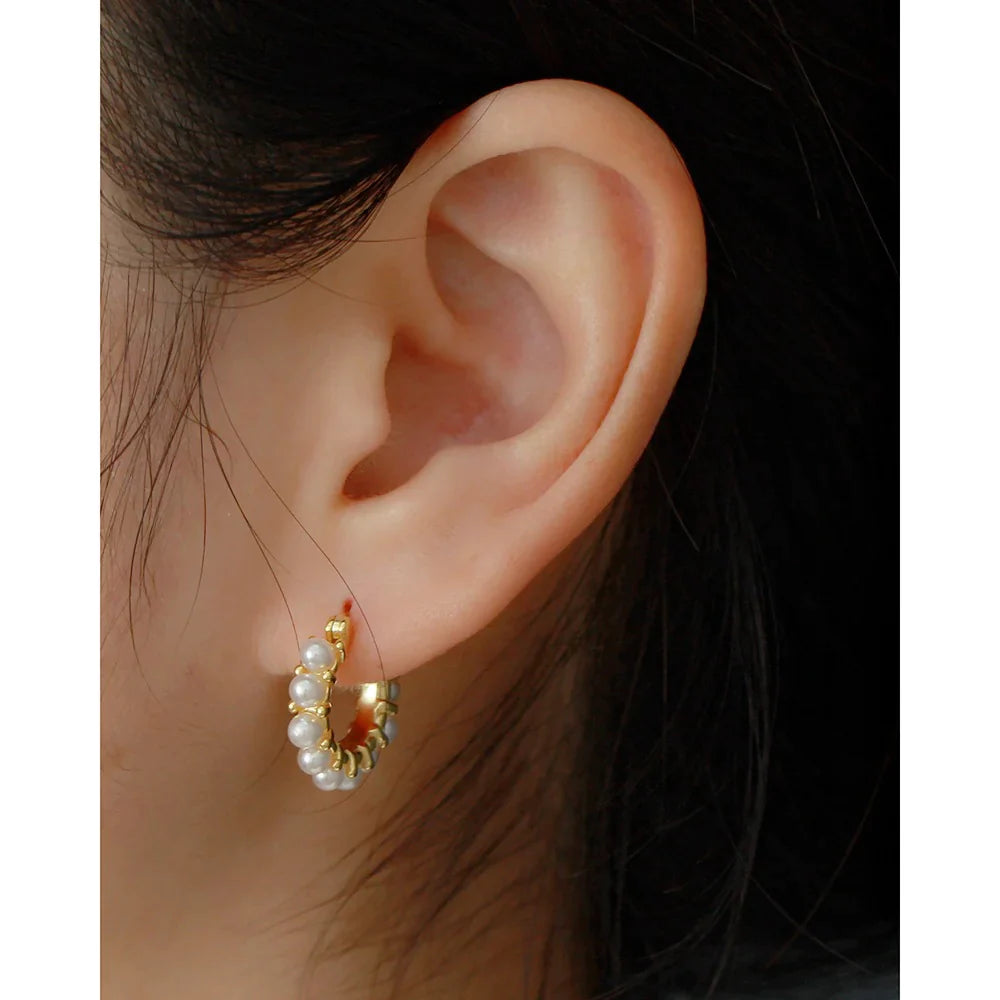 Alice Geometry Pearl Huggies Earrings