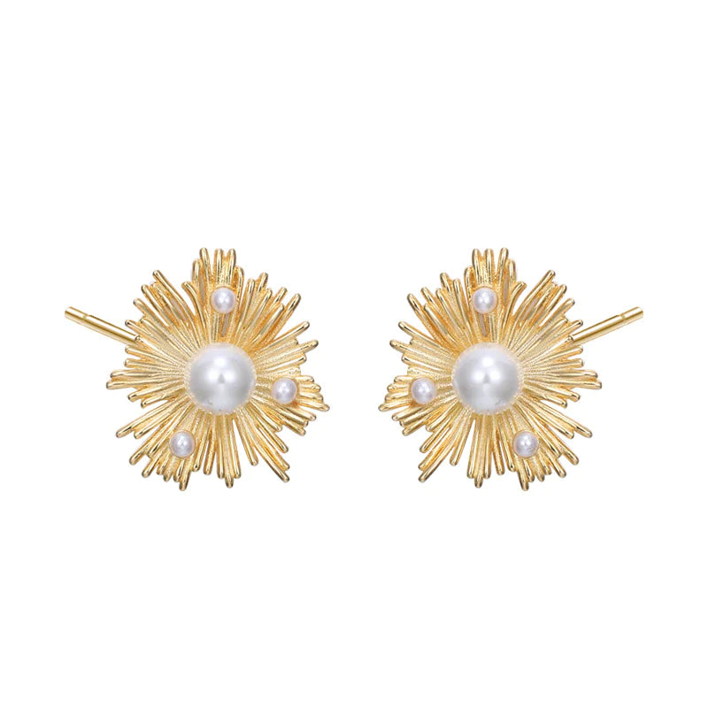 Stella Shell Pearl Stud Earrings