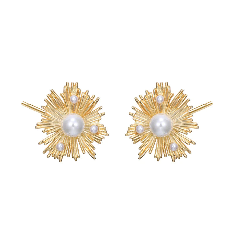 Stella Shell Pearl Stud Earrings